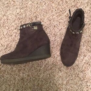 Micheal Kors Grey Boots